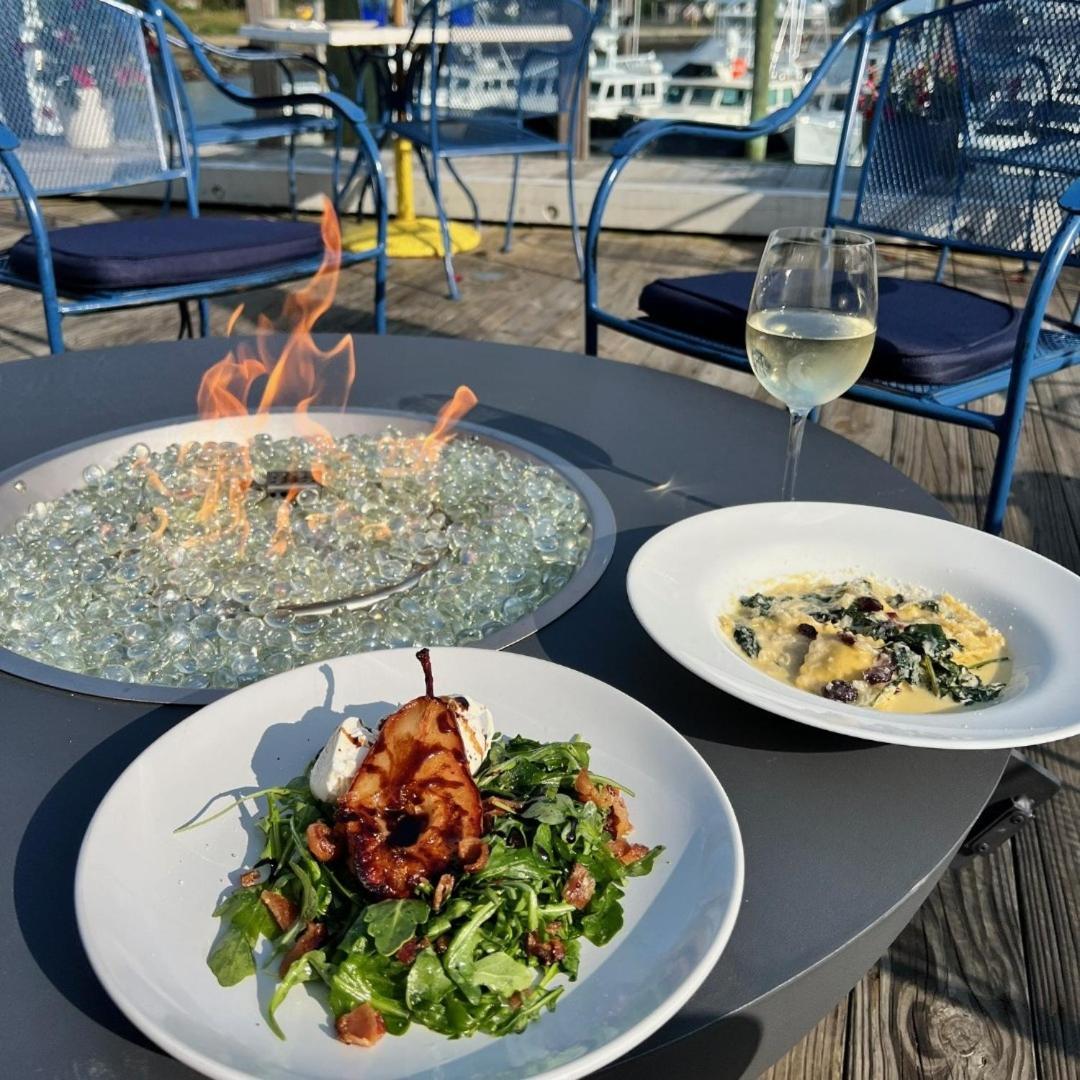 The Hotel At Cape Ann Marina Gloucester Extérieur photo
