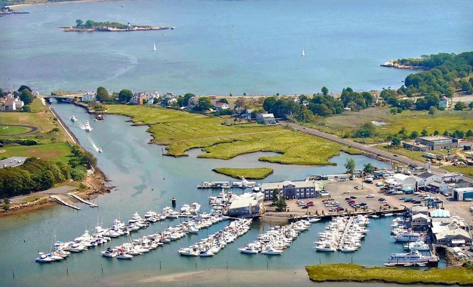 The Hotel At Cape Ann Marina Gloucester Extérieur photo